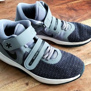 Nike Air Precision  Size 7.5